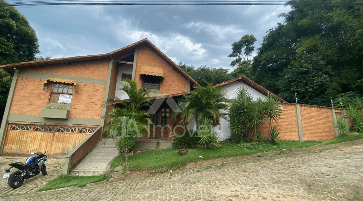 🏡Casa à venda com piscina no Jardim Lisboa – Rua Isaltina Renó Guedes