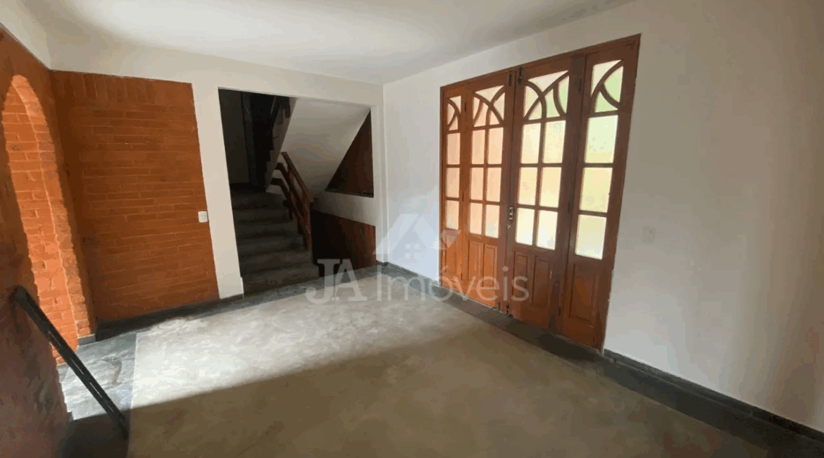 🏡Casa à venda com piscina no Jardim Lisboa – Rua Isaltina Renó Guedes