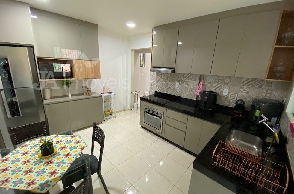 🏡Casa à venda no Bairro Imperador (parte baixa) – Rua Vera Guimarães França