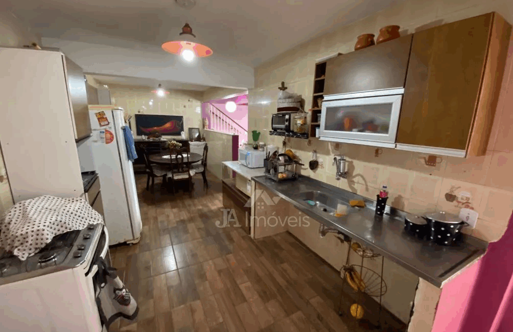 🏡Casa à venda no Bairro Esteves – Rua Silvio Maranha