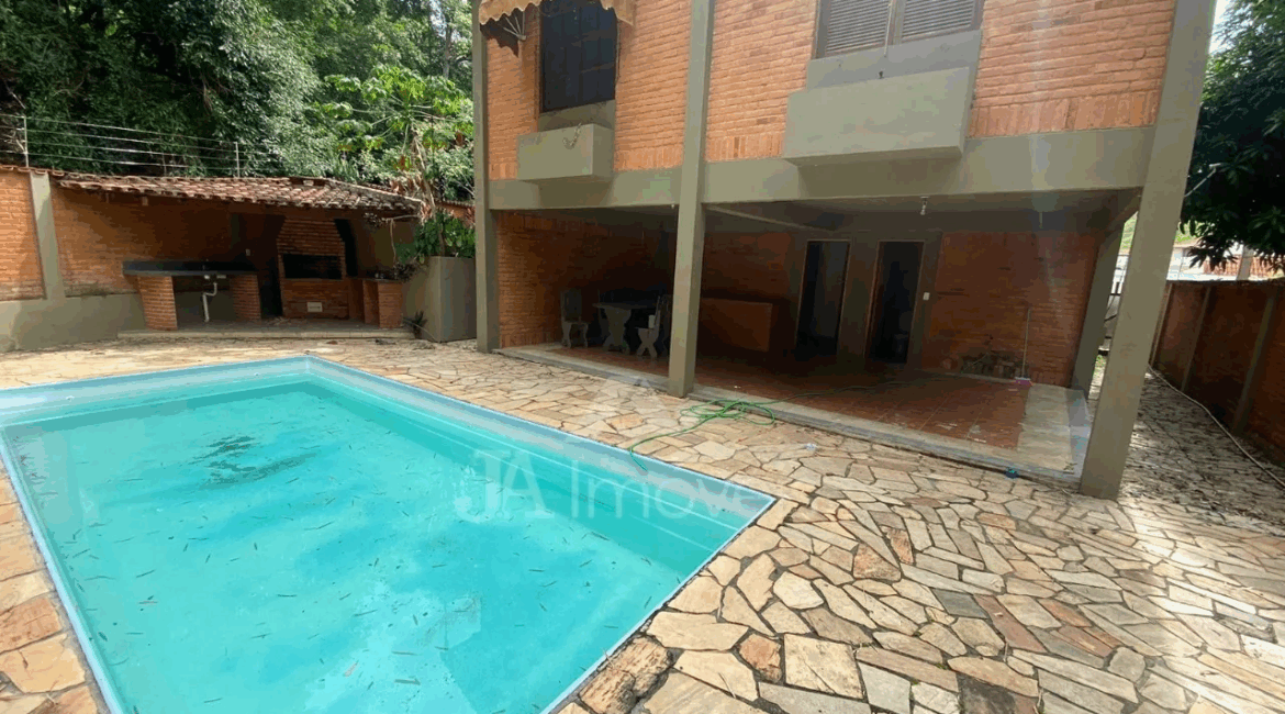 🏡Casa à venda com piscina no Jardim Lisboa – Rua Isaltina Renó Guedes