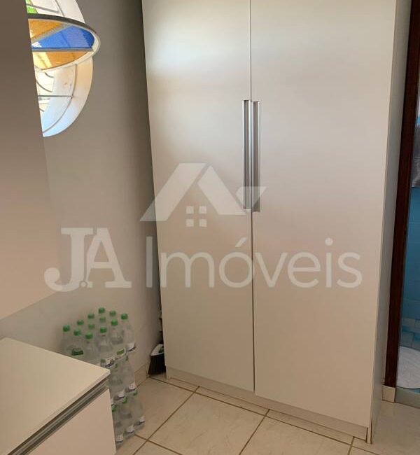 🏡 Oportunidade! Casa à venda no Centro – Rua Olga Barbosa Ladeira