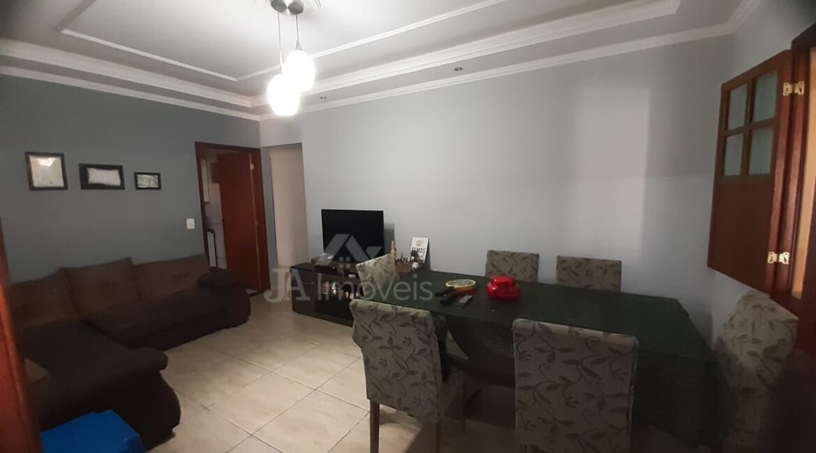 🏡 Casa com 3 quartos sendo uma suíte e espaço externo no Bairro Eldorado – Leopoldina