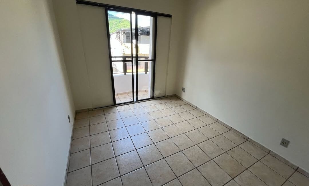 🏢 Apartamento na Praça da Bandeira.