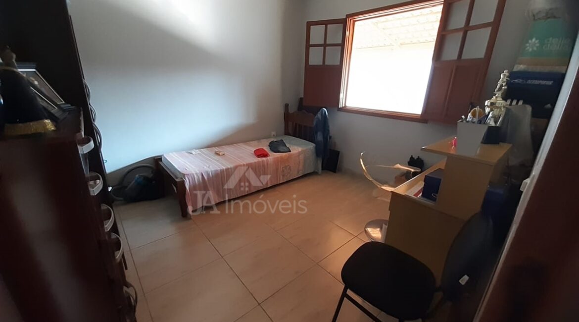 🏡 Casa com 3 quartos sendo uma suíte e espaço externo no Bairro Eldorado – Leopoldina