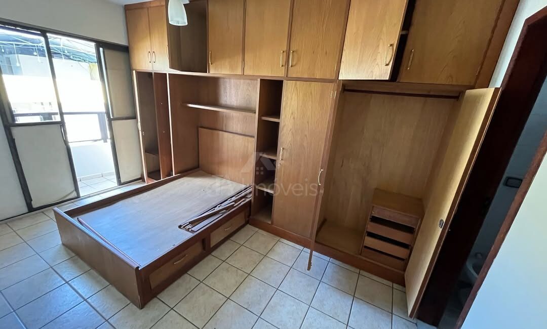 🏢 Apartamento na Praça da Bandeira.