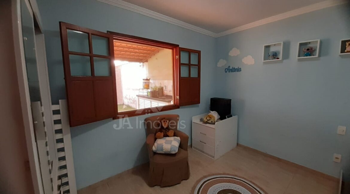 🏡 Casa com 3 quartos sendo uma suíte e espaço externo no Bairro Eldorado – Leopoldina