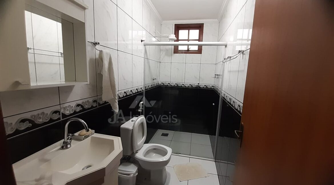 🏡 Casa com 3 quartos sendo uma suíte e espaço externo no Bairro Eldorado – Leopoldina