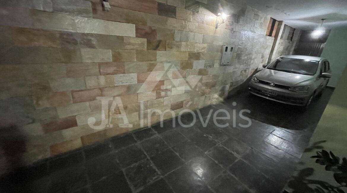 🏡Casa à venda em localização privilegiada – Rua Francisco Andrade Bastos – Centro de Leopoldina