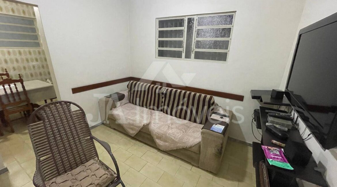 🏡Casa à venda em localização privilegiada – Rua Francisco Andrade Bastos – Centro de Leopoldina