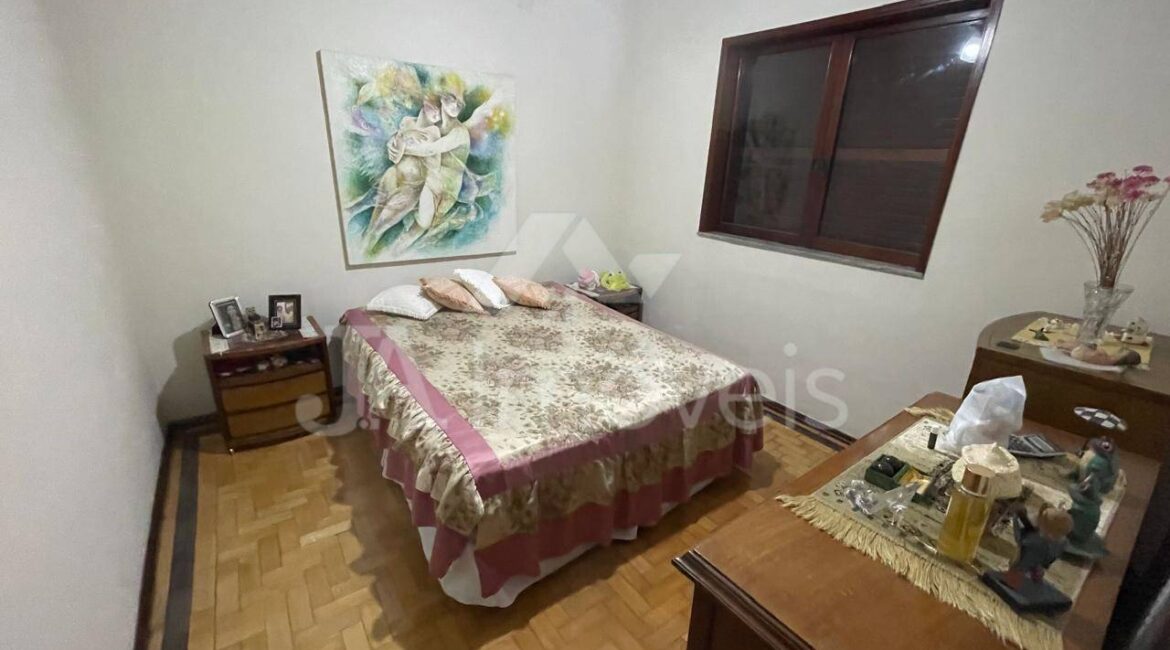 🏡Casa à venda em localização privilegiada – Rua Francisco Andrade Bastos – Centro de Leopoldina