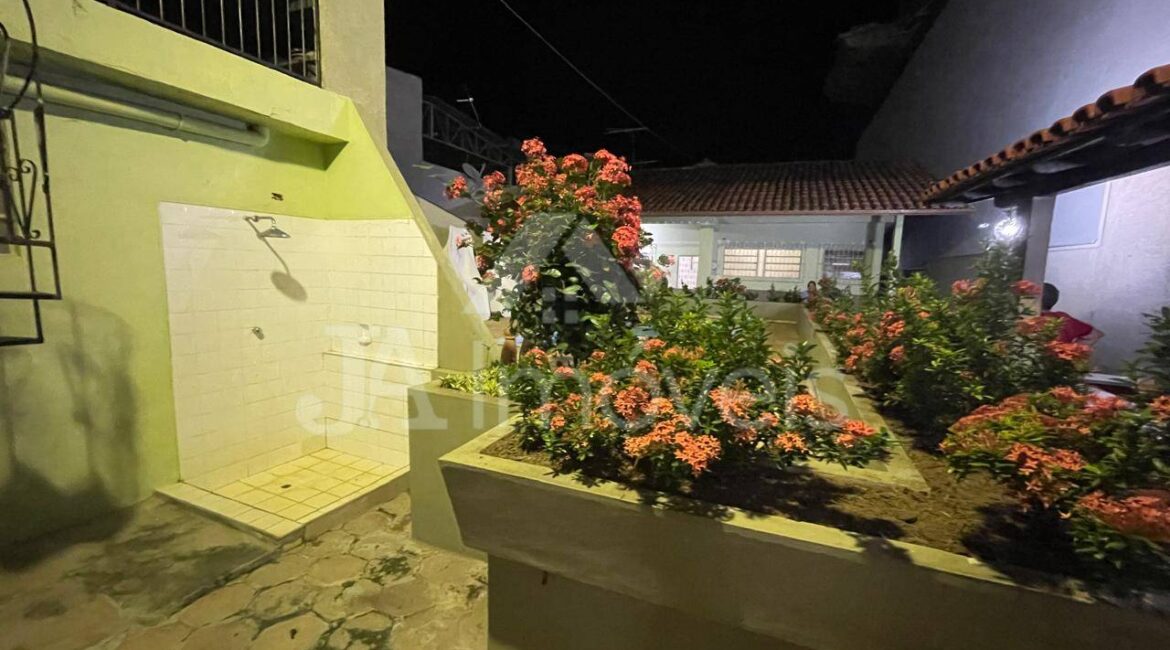 🏡Casa à venda em localização privilegiada – Rua Francisco Andrade Bastos – Centro de Leopoldina