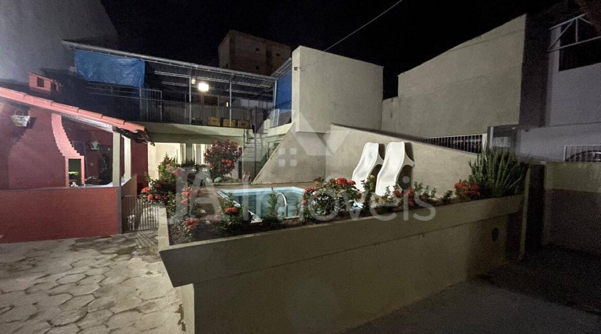 🏡Casa à venda em localização privilegiada – Rua Francisco Andrade Bastos – Centro de Leopoldina